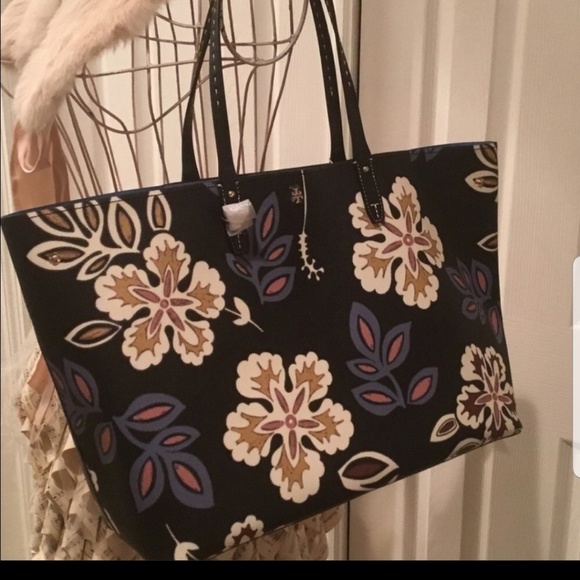 Tory Burch Handbags - Tory Burch Hopewell Kerrington Tote